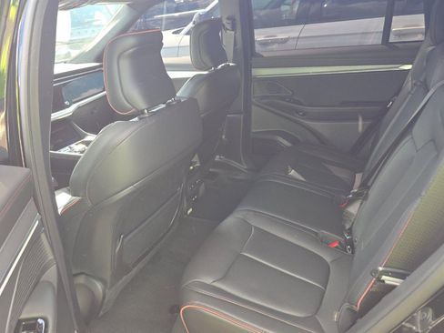 Used 2025 Jeep Wagoneer S Launch Edition AWD/4WD image 10