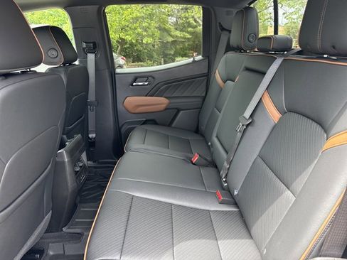 New 2026 GMC Canyon AT4 w/ Technology Plus Package AWD/4WD image 5