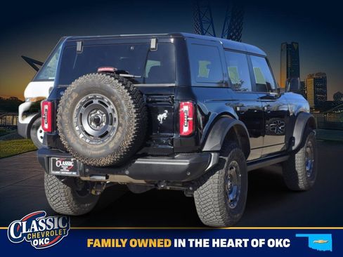 Used 2024 Ford Bronco Badlands image 7