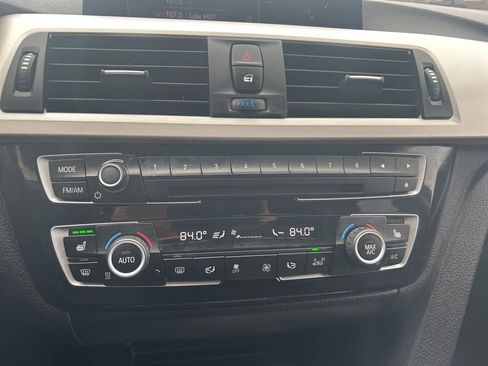 Used 2017 BMW 320i xDrive Sedan image 24