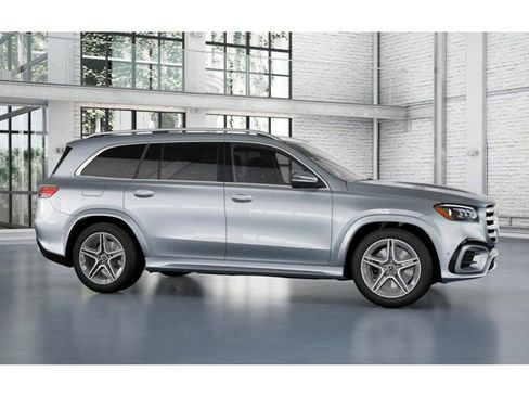 Used 2025 Mercedes-Benz GLS 450 4MATIC image 15