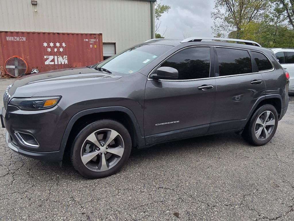 Used 2020 Jeep Cherokee Limited AWD/4WD image 2