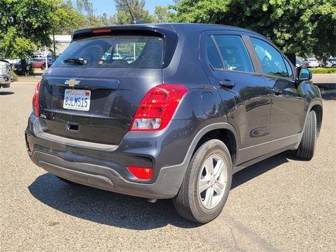 Used 2019 Chevrolet Trax LS image 4