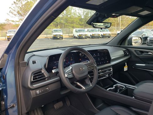 New 2026 Chevrolet Traverse LT w/ Midnight/Sport Edition image 30