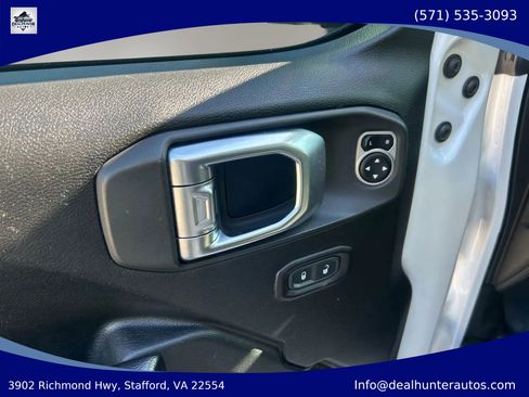 Used 2020 Jeep Gladiator Sport w/ Quick Order Package 24S AWD/4WD image 23