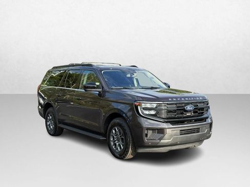 Used 2025 Ford Expedition Max Active AWD/4WD image 13