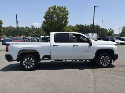 Used 2024 Chevrolet Silverado 2500 Custom w/ Custom Value Package AWD/4WD image 13