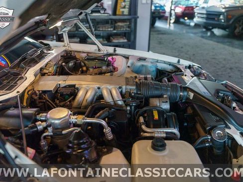 Used 1990 Chevrolet Camaro IROC-Z image 39