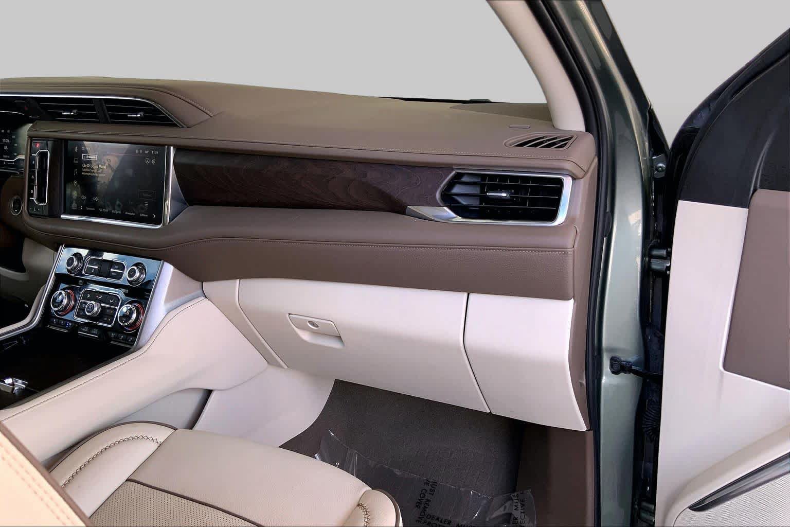 Used 2023 GMC Yukon Denali AWD/4WD image 19