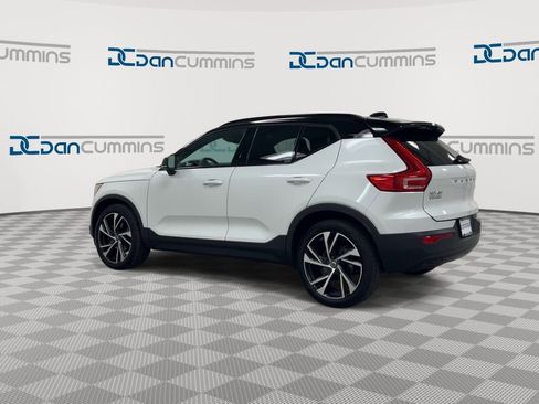 Used 2021 Volvo XC40 T5 R-Design w/ Climate Package image 6