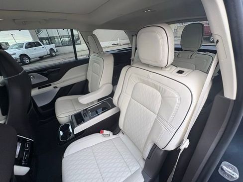 Used 2021 Lincoln Aviator Black Label w/ Dynamic Handling Package image 17