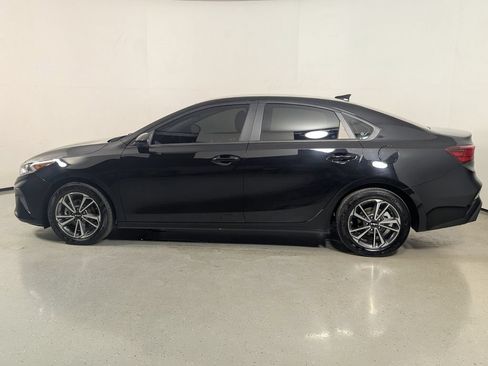 Used 2024 Kia Forte LXS FWD image 4