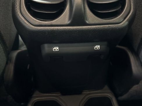 Used 2024 Jeep Wrangler Unlimited Sport AWD/4WD image 27