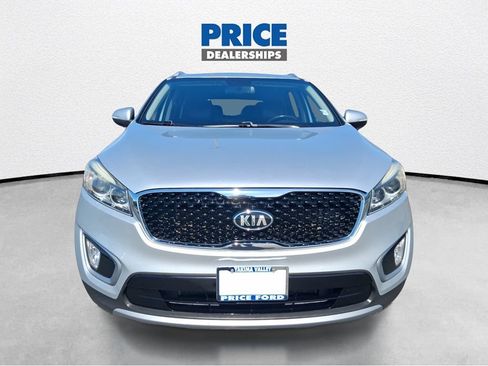 Used 2017 Kia Sorento EX w/ EX V6 Premium Package AWD/4WD image 3