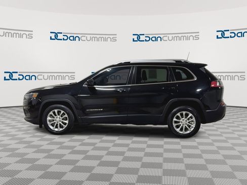 Used 2019 Jeep Cherokee Latitude w/ Popular Appearance Group image 5