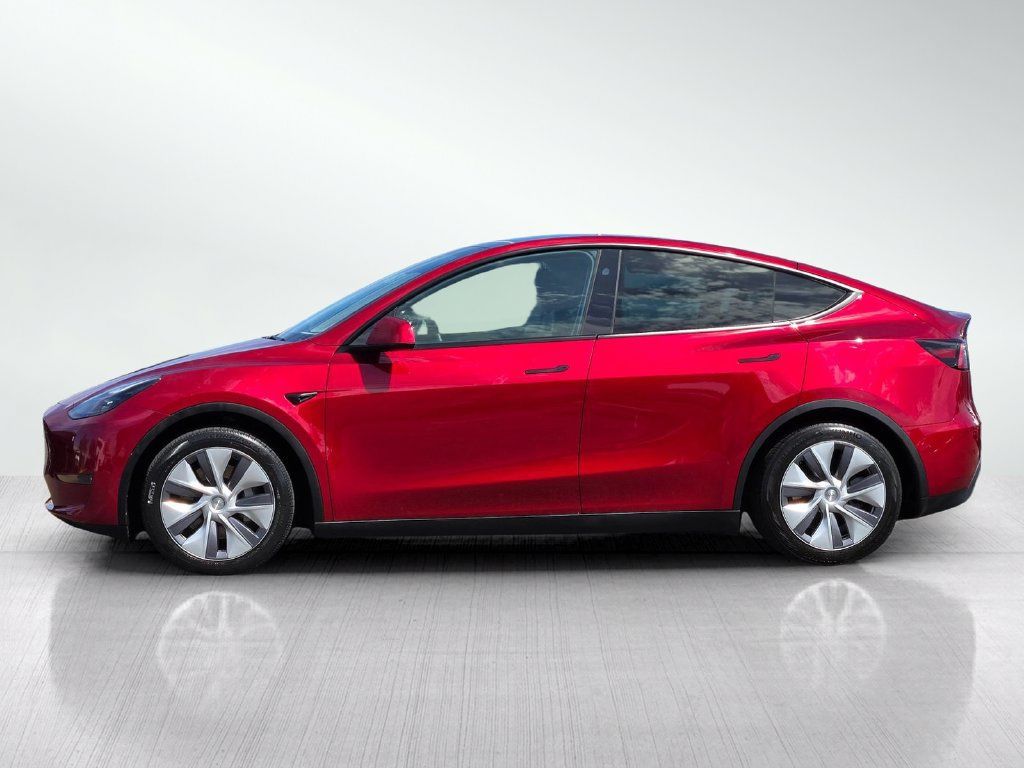 Used 2024 Tesla Model Y Long Range AWD/4WD image 7