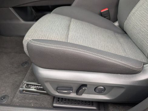 Used 2023 Nissan Rogue SV image 14