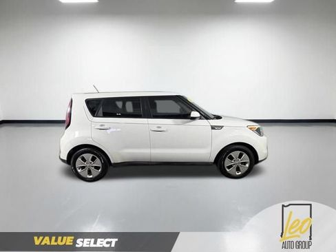 Used 2014 Kia Soul FWD image 6