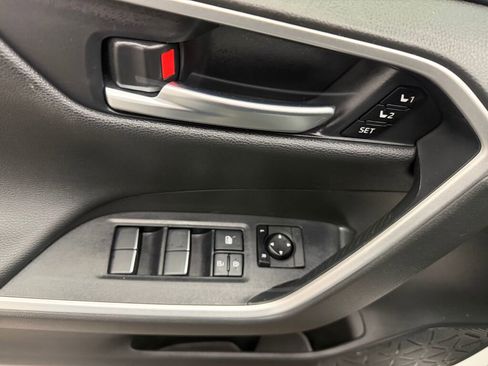 Certified 2020 Toyota RAV4 Limited image 8