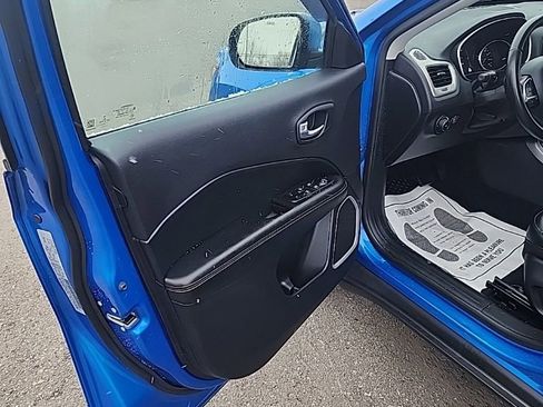 Used 2020 Jeep Compass Latitude w/ Cold Weather Group image 20