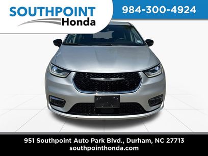 Used 2024 Chrysler Pacifica Touring-L