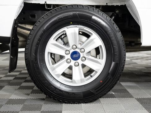 Used 2019 Ford F150 XLT image 40