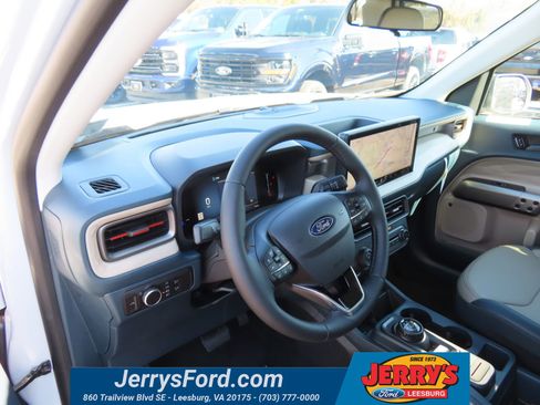 New 2026 Ford Maverick Lariat image 9