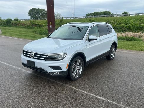 Used 2018 Volkswagen Tiguan SEL Premium AWD/4WD image 7