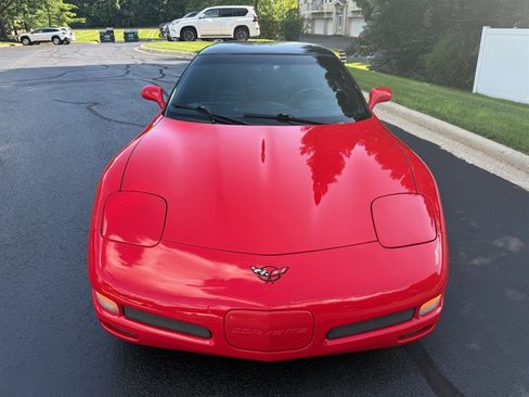 Used 1998 Chevrolet Corvette Coupe w/ Memory Pkg RWD image 12