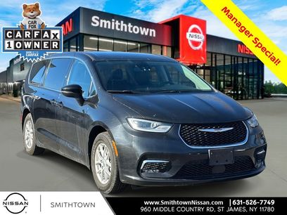 Used 2023 Chrysler Pacifica Touring-L