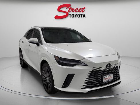 Used 2023 Lexus RX 350 w/ Luxury Package image 5