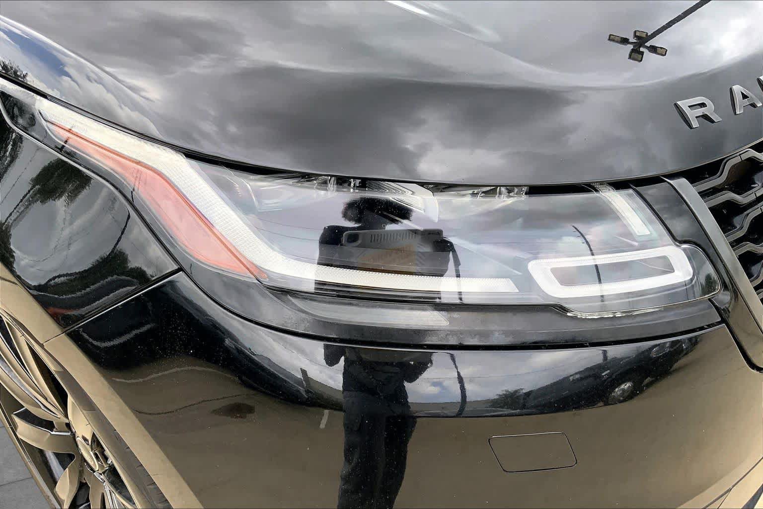 Used 2019 Land Rover Range Rover Velar R-Dynamic SE AWD/4WD image 28