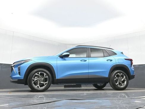 New 2026 Chevrolet Trax LT w/ Driver Confidence Package FWD image 41