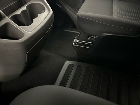 Used 2022 Ford Transit 350 XLT image 31