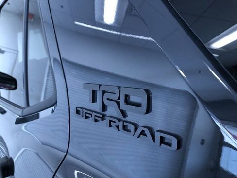 Certified 2025 Toyota 4Runner TRD Off-Road image 15