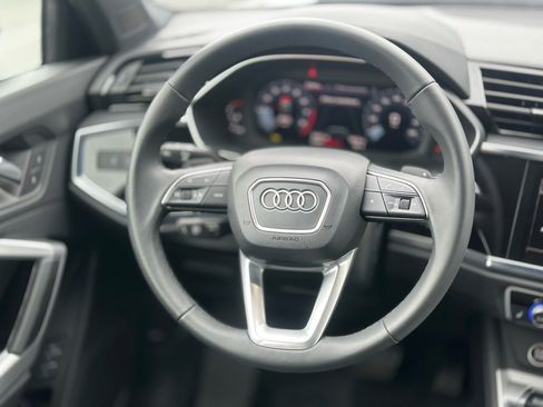 Used 2025 Audi Q3 2.0T Premium w/ Convenience Package image 11