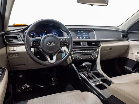 Used 2018 Kia Optima LX w/ 17" Alloy Wheels Package FWD image 7