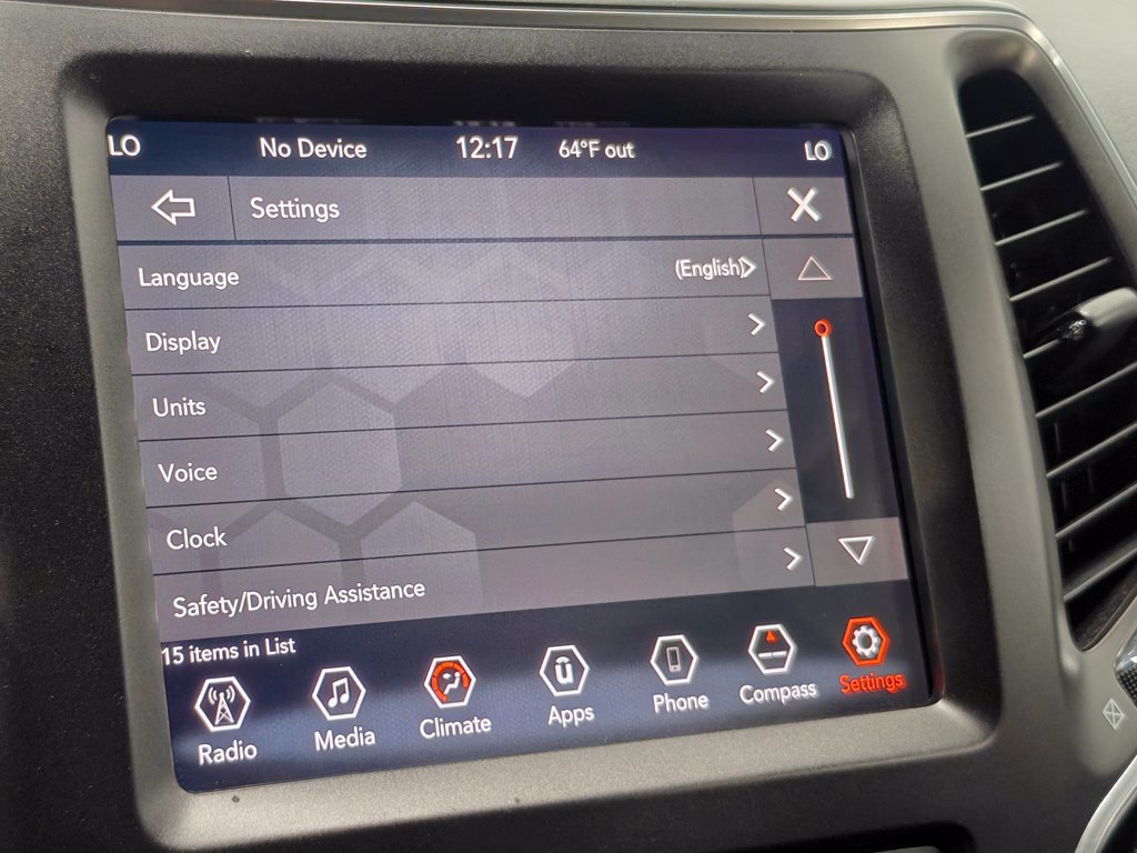 Used 2019 Jeep Cherokee Trailhawk AWD/4WD image 35