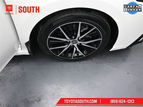 Used 2023 Toyota Camry SE w/ Cold Weather Package image 38