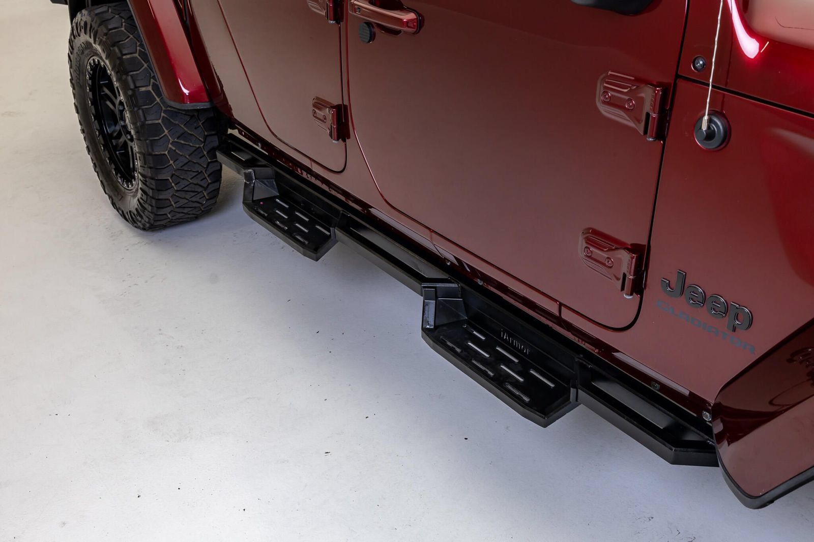 Used 2021 Jeep Gladiator Overland AWD/4WD image 12