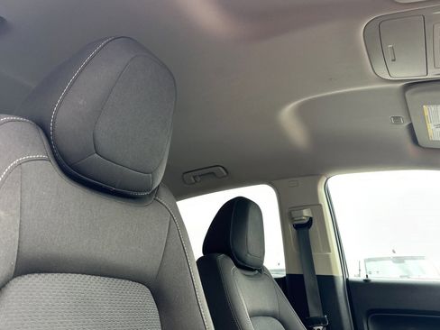 Used 2017 Chevrolet Colorado LT w/ LT Convenience Package image 16