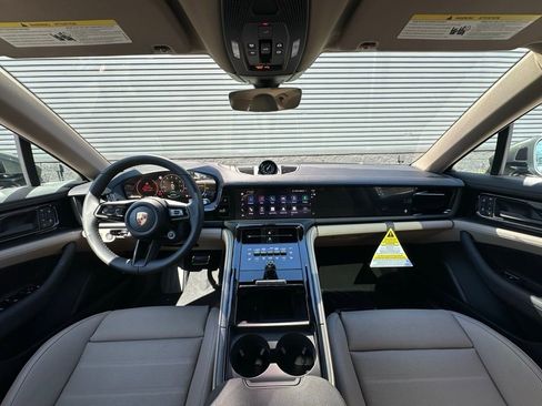 Used 2026 Porsche Panamera 4 image 6