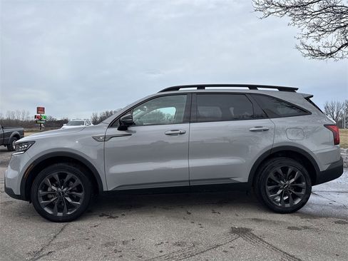Used 2022 Kia Sorento SX Prestige image 5