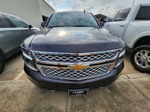 Used 2018 Chevrolet Tahoe LT w/ LT Signature Package AWD/4WD image 2