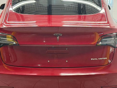 Used 2018 Tesla Model 3 Long Range AWD/4WD image 11