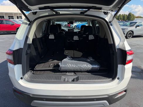 New 2025 Honda Pilot EX-L image 9