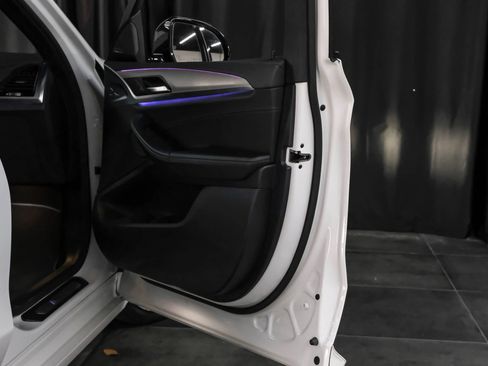 Used 2019 BMW X4 M40i w/ Executive Package image 38