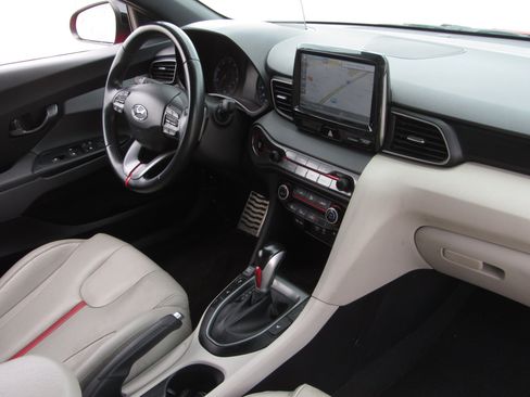 Used 2019 Hyundai Veloster Turbo Ultimate FWD image 10