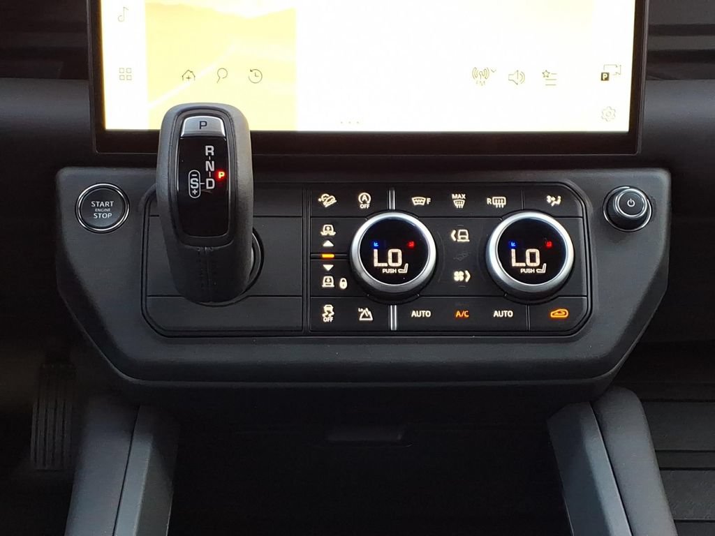 New 2026 Land Rover Defender 110 S AWD/4WD image 20