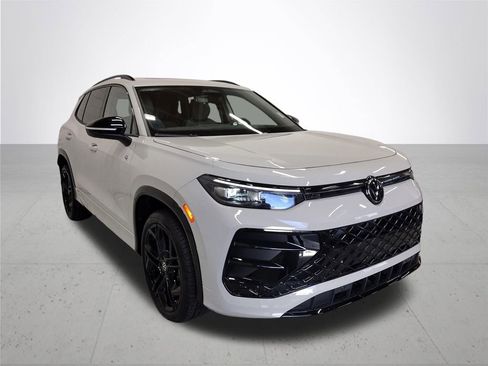 New 2026 Volkswagen Tiguan SE R-Line image 4